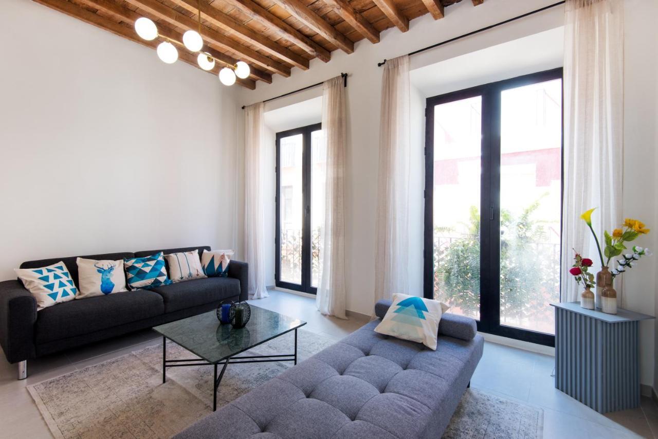 Malaga Tour Apartment- Elegance & Confort In The Historic Center Exterior foto